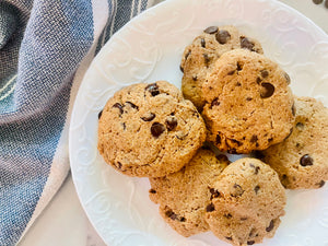 The Best Chocolate Chip Cookies Ever: Healthy Recipe (Made With 5 Real Ingredients)