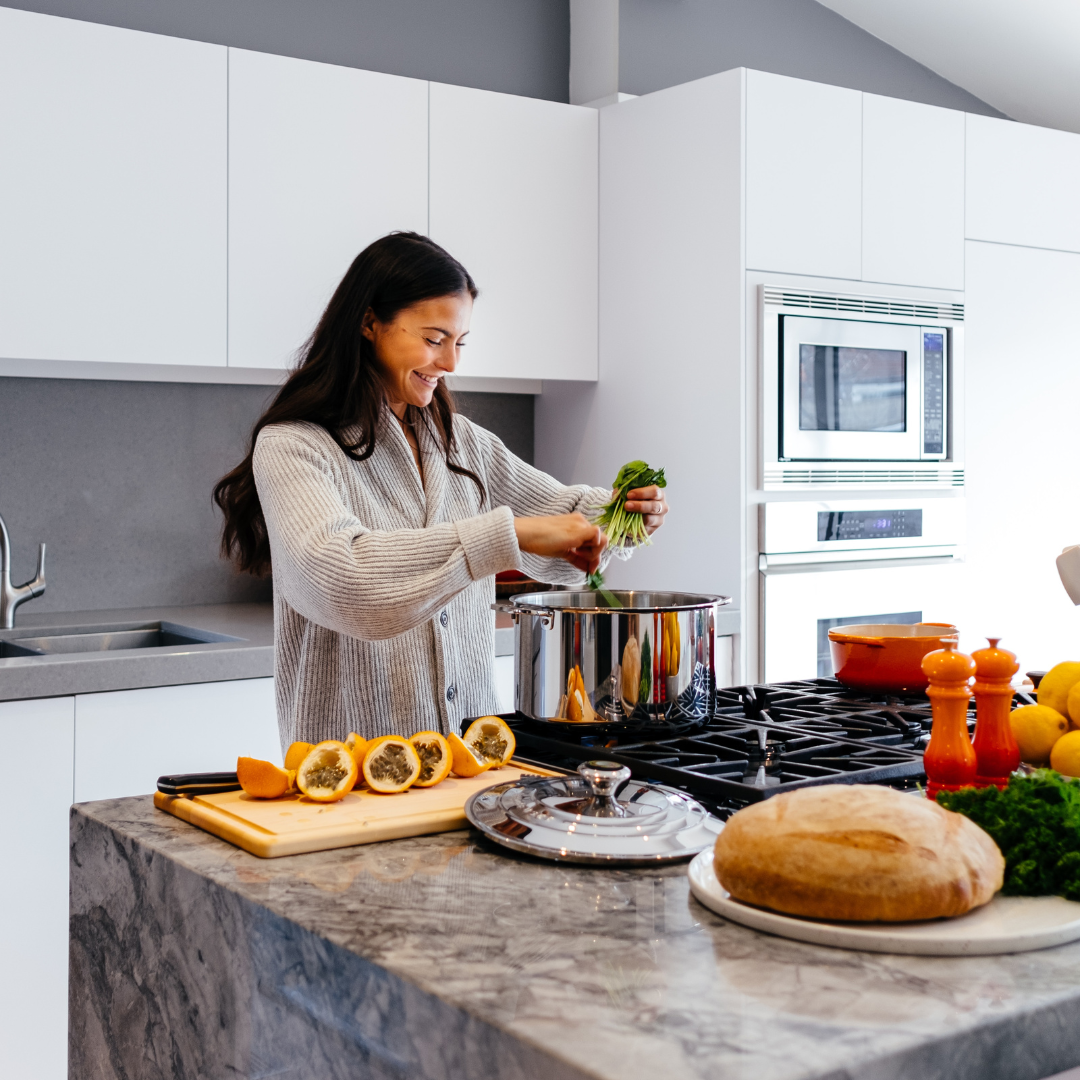 An Essential Guide for Holistic Living: 10 Easy Ways to Start Now!